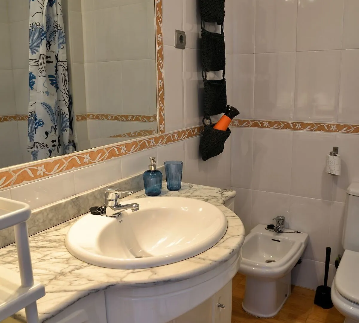 Apartment Apartamentos Cenacheros - Wondersisters Malaga