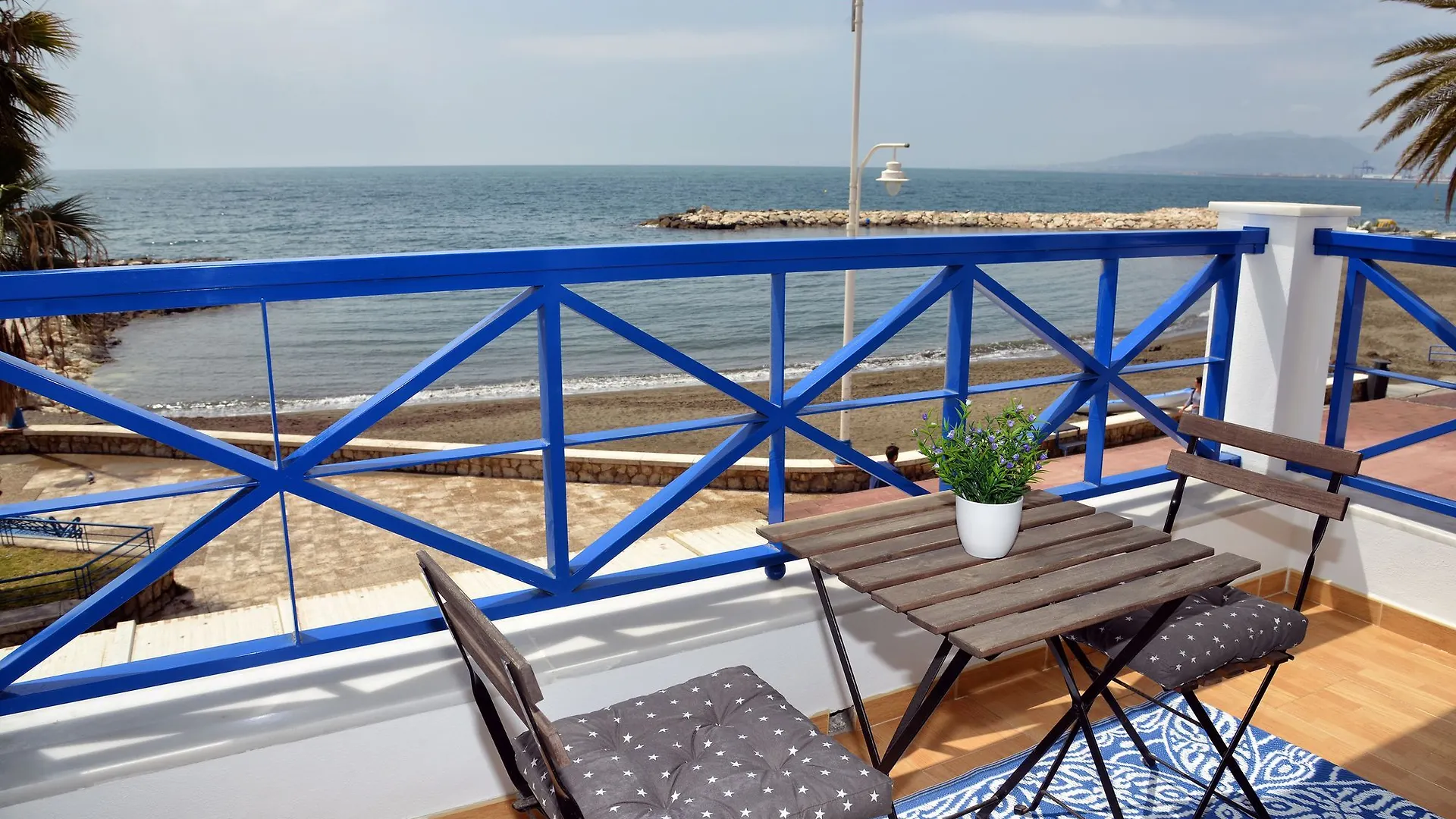 Apartamentos Cenacheros - Wondersisters Malaga Apartment