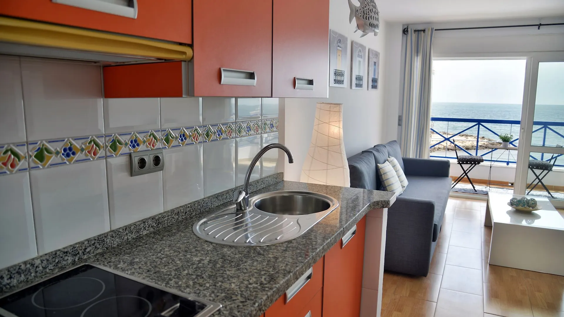 Apartamentos Cenacheros - Wondersisters Malaga 0*,  Spain
