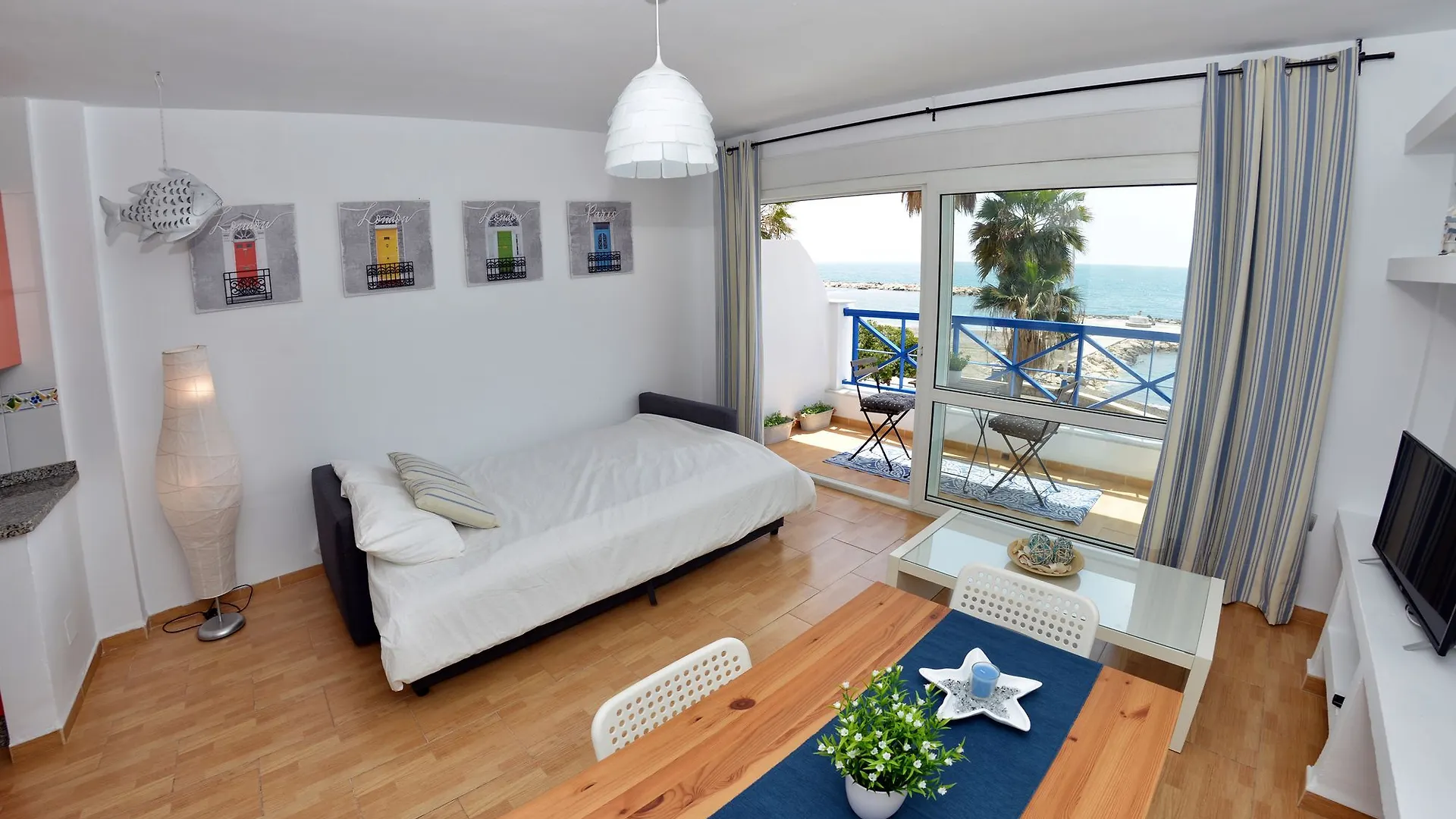Apartamentos Cenacheros - Wondersisters Malaga 0*,  Spain