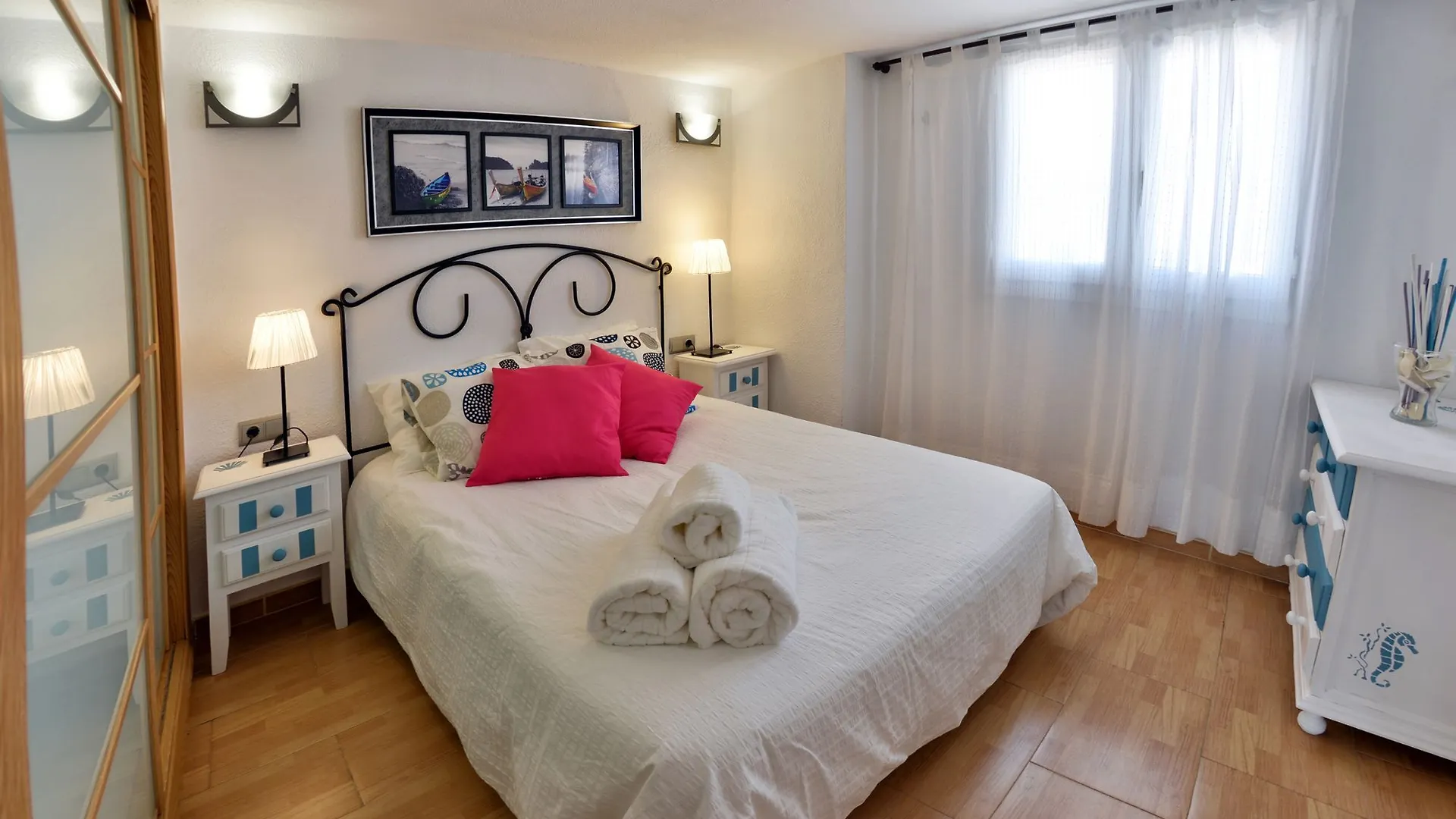 Apartamentos Cenacheros - Wondersisters Malaga