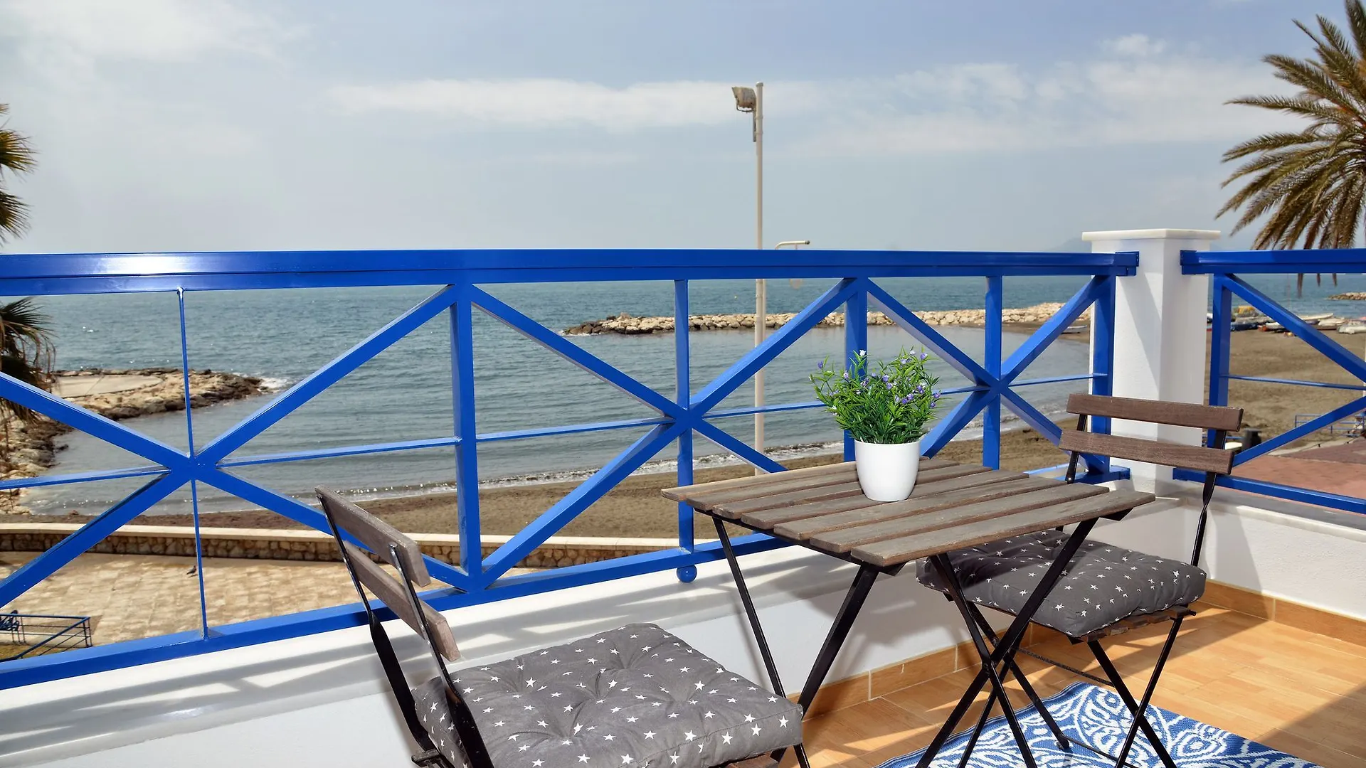 Apartment Apartamentos Cenacheros - Wondersisters Malaga Spain