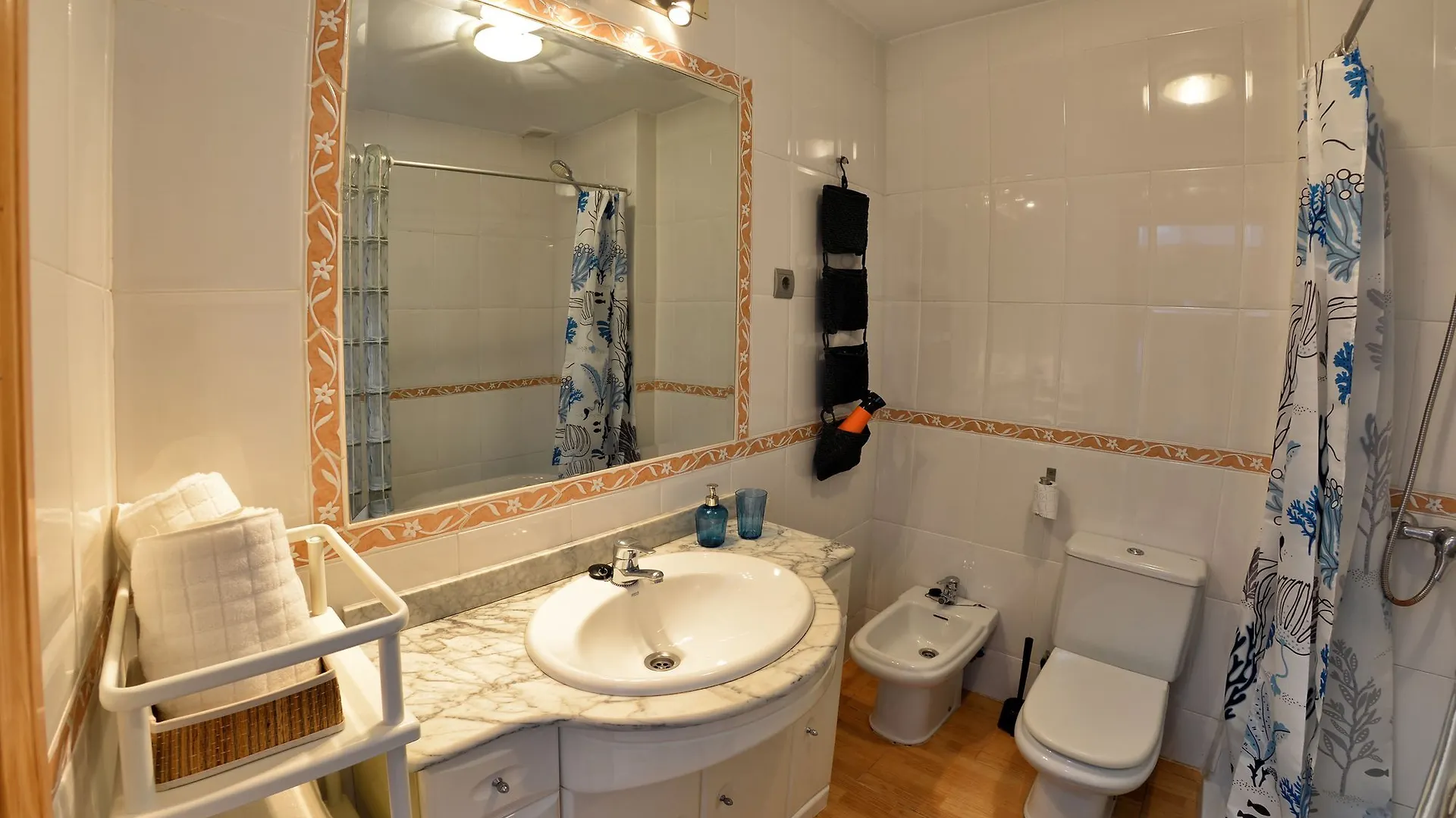 Apartment Apartamentos Cenacheros - Wondersisters Malaga Spain