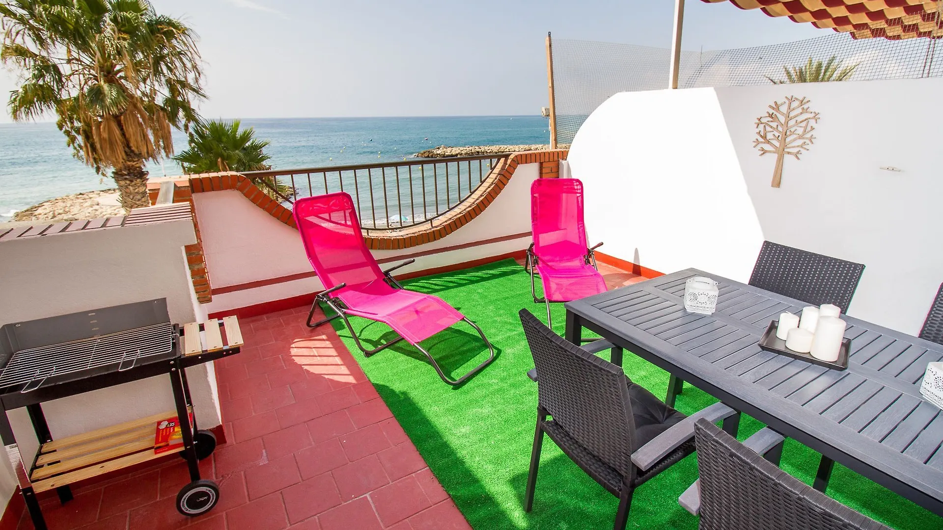 Apartamentos Cenacheros - Wondersisters Malaga Spain